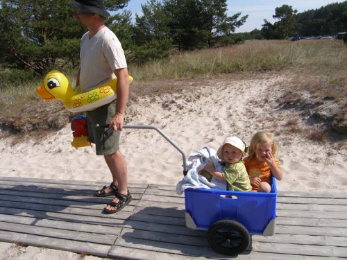 auf dem Weg zum Strand