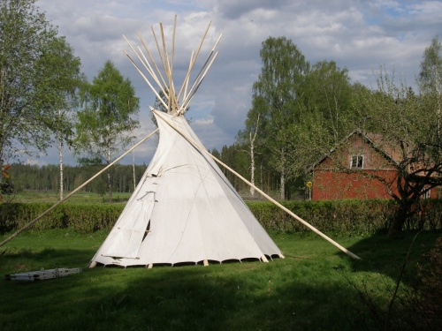 Tipi aufgebaut