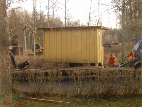 unser Bahnhäuschen wird abgefahren