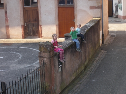 auf der Mauer